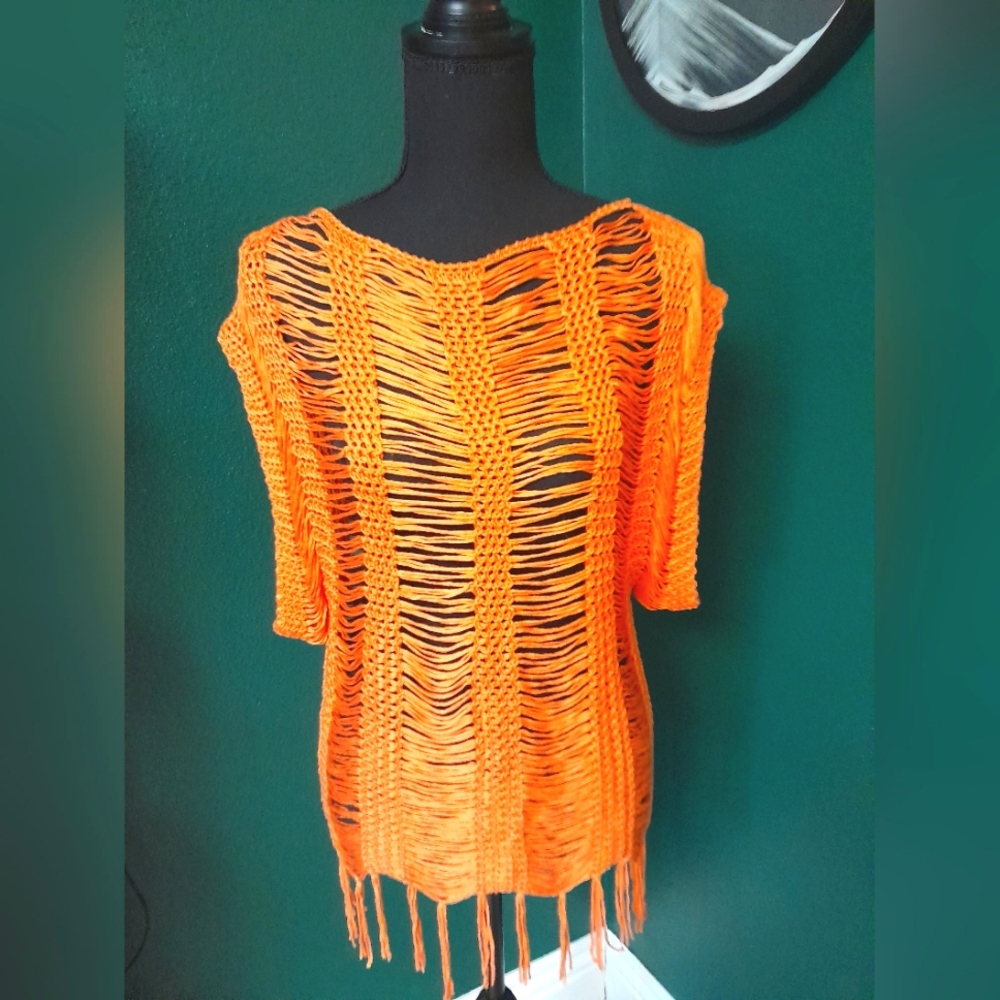 Orange tribal top size M/L, Never worn